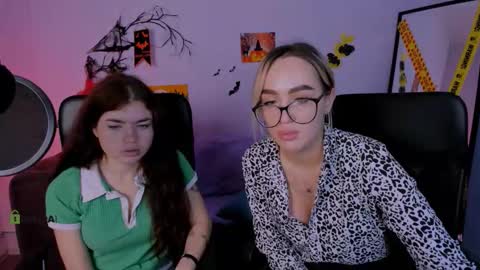 Snapshot of isabel_wave chatting on 11/04/25, 01:32 isabel online show from 11/04/25, 01:32