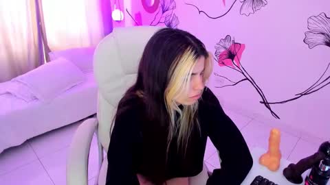 isabela_fiorelli online show from 11/13/25, 02:16