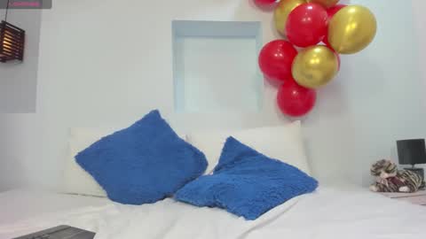 Snapshot of isabela_parkerr chatting on 10/03/25, 01:52 Mommy Isa online show from 10/03/25, 01:52