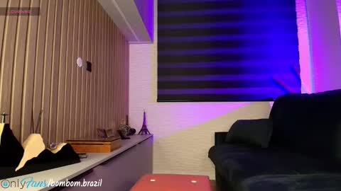 Snapshot of isabelabrazil chatting on 10/14/25, 02:12 Isabela Brazil online show from 10/14/25, 02:12
