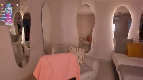 Isabel Bornner online show from 10/27/25, 06:56