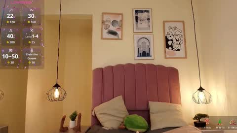 Snapshot of isabelgh_ chatting on 11/13/25, 03:27 isabelgh_ online show from 11/13/25, 03:27