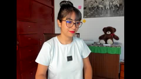 Isabella22 1 online show from 12/04/24, 02:26