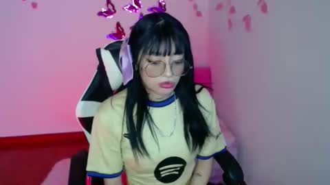 Snapshot of isabella__777 chatting on 10/23/25, 04:06 isabella__777 online show from 10/23/25, 04:06