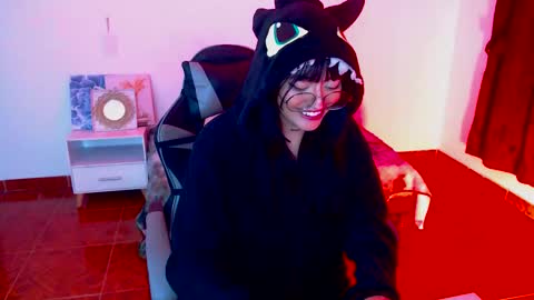 Snapshot of isabella__777 chatting on 11/25/25, 04:34 isabella__777 online show from 11/25/25, 04:34