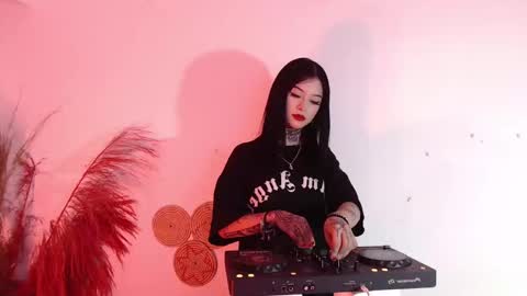    online show from 01/03/25, 10:29