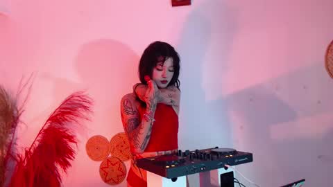    online show from 01/14/25, 12:00