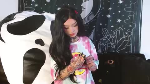    online show from 10/20/25, 09:26