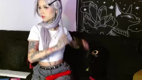    online show from 10/25/25, 10:15