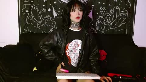    online show from 10/27/25, 01:31