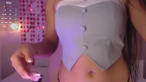Snapshot of isabella__shine chatting on 02/18/25, 03:32 Isa online show from 02/18/25, 03:32