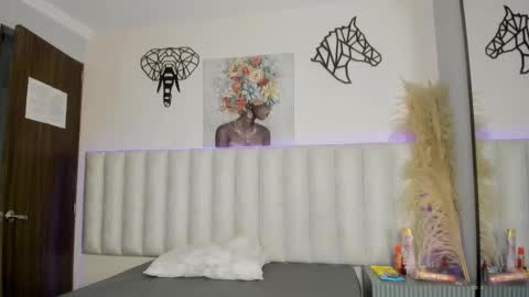 isabella_crofts online show from 11/01/25, 03:08