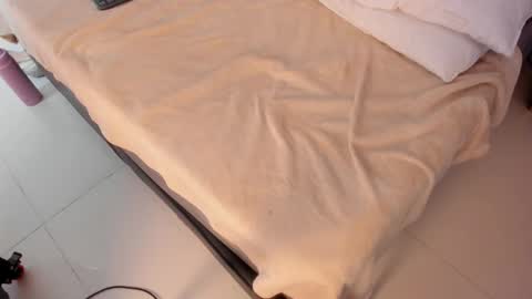 isabella_crofts online show from 11/11/25, 03:06