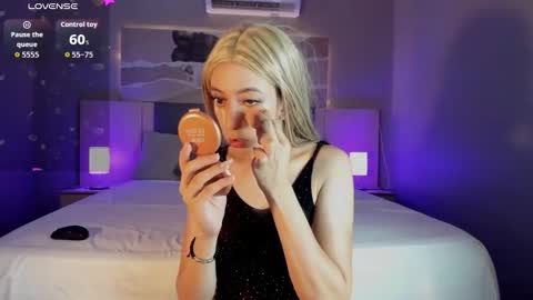 Isabella  online show from 10/07/25, 07:11