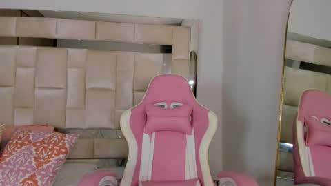 isabella_gomez11 online show from 03/02/25, 12:20