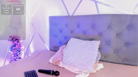 Isa  ebony 19 colombiana girl latina online show from 11/24/25, 02:17