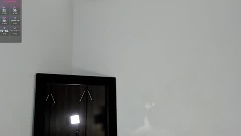 Snapshot of isabella_savina chatting on 01/16/25, 10:44 Isabella online show from 01/16/25, 10:44