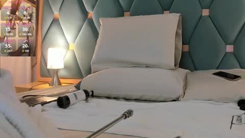 Bella online show from 10/21/25, 11:22