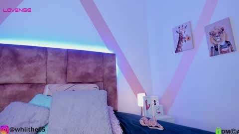 Isabella White online show from 01/07/25, 09:03