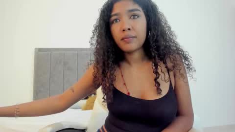 Snapshot of isabella_xx1 chatting on 09/27/25, 12:10 isabella online show from 09/27/25, 12:10
