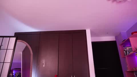 isabellacrz online show from 12/15/24, 03:45