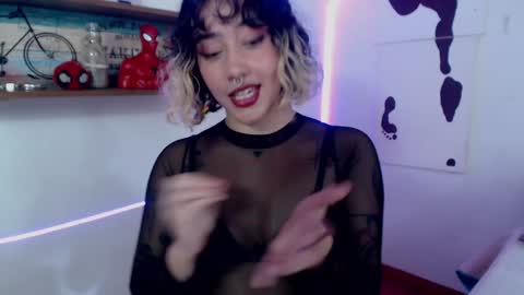 Tati - online show from 01/30/25, 03:08