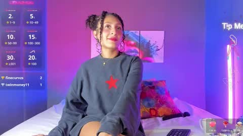 Isabella online show from 10/16/25, 10:33