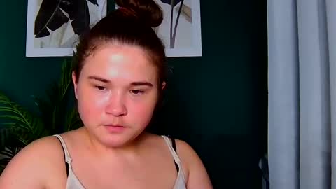 Snapshot of isabellcharm chatting on 10/12/25, 03:00 Isabell online show from 10/12/25, 03:00