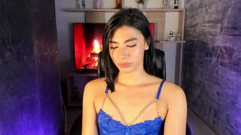 Snapshot of isabellefoxx chatting on 01/25/25, 04:56 Isa online show from 01/25/25, 04:56