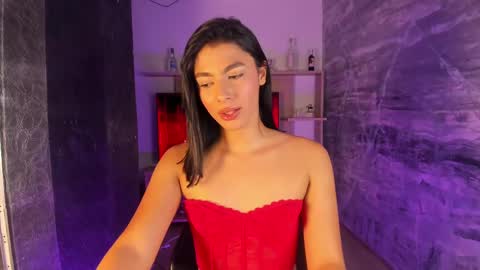 Snapshot of isabellefoxx chatting on 03/01/25, 11:47 Isa online show from 03/01/25, 11:47