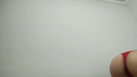 isabelly08ty online show from 10/15/25, 01:28