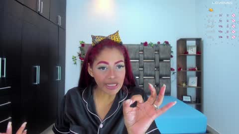 Hi mi name is Isabel  online show from 01/15/25, 04:04