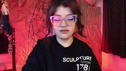 Isabella Ferrer online show from 10/13/25, 09:20