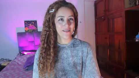 Snapshot of isangel_ chatting on 09/29/25, 03:00 Isabela online show from 09/29/25, 03:00