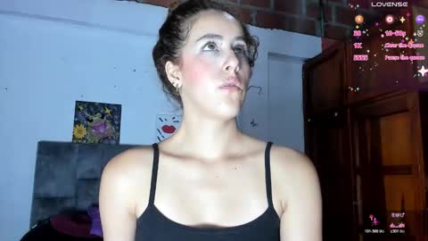 Snapshot of isangel_ chatting on 10/25/25, 03:03 Isabela online show from 10/25/25, 03:03