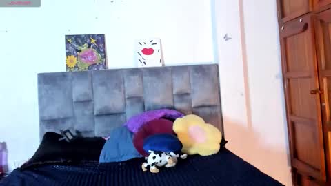 Snapshot of isangel_ chatting on 11/06/25, 02:45 Isabela online show from 11/06/25, 02:45