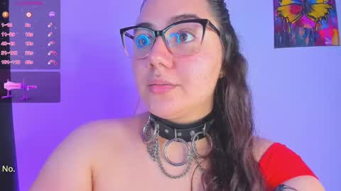 Snapshot of isarhodes_ chatting on 12/13/24, 10:34 Isa online show from 12/13/24, 10:34