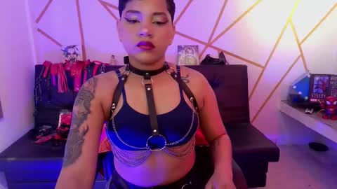 Snapshot of ise_lunny chatting on 10/02/25, 11:34 isabela online show from 10/02/25, 11:34