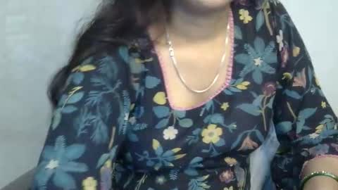 Snapshot of ishika_ishu chatting on 09/10/25, 05:24 ishika_ishu online show from 09/10/25, 05:24