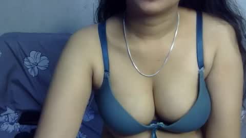 Snapshot of ishika_ishu chatting on 09/14/25, 07:02 ishika_ishu online show from 09/14/25, 07:02