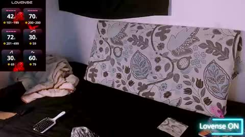 Snapshot of isidroglasc chatting on 11/12/25, 10:41 Isidro online show from 11/12/25, 10:41