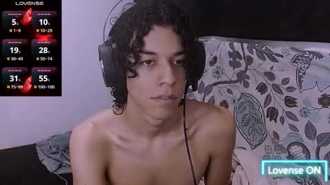 Snapshot of isidroglasc chatting on 11/17/25, 12:05 Isidro online show from 11/17/25, 12:05