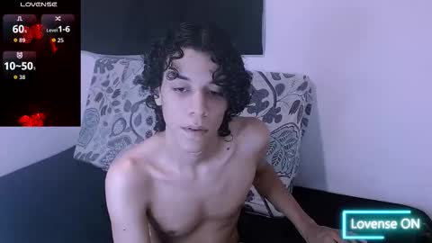 Snapshot of isidroglasc chatting on 11/18/25, 01:00 Isidro online show from 11/18/25, 01:00