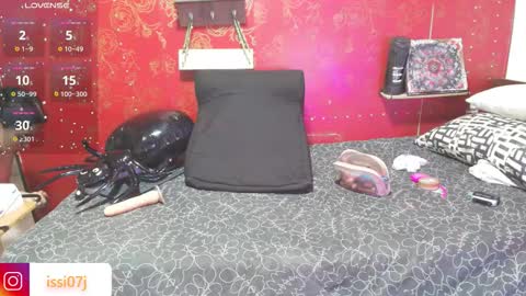 Isis Blade online show from 10/19/25, 07:47