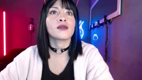 Snapshot of isis_diosa chatting on 10/06/25, 07:06 Ana Maria online show from 10/06/25, 07:06