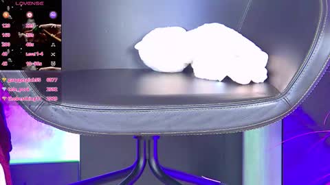 Isis online show from 10/13/25, 01:55