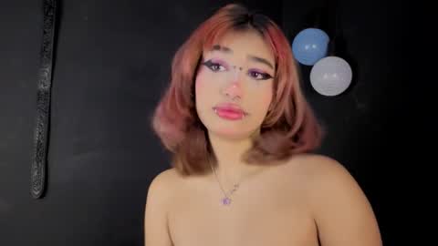 Snapshot of isisjones18 chatting on 10/04/25, 09:40 Isisjones18 online show from 10/04/25, 09:40