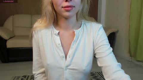 Polly online show from 09/18/25, 06:10