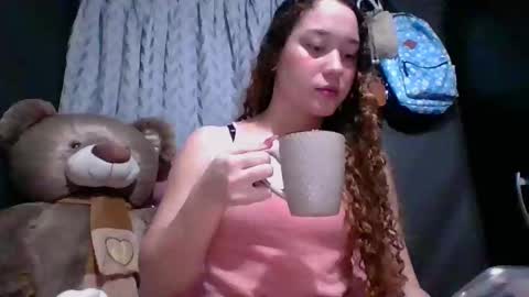 Issa online show from 10/06/25, 04:54