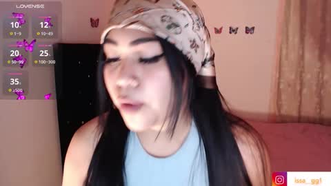 Snapshot of issa_gg chatting on 10/01/25, 05:46 isabella p online show from 10/01/25, 05:46